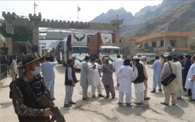 Pakistan closes key border crossings after deadly clashes with Afghanistan