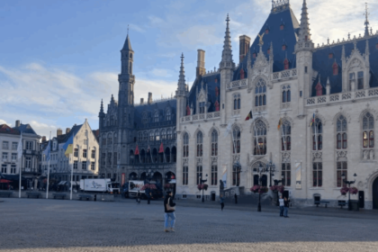 Passenger Dies After Drunk Driver Crashes Car Into Trees in Bruges