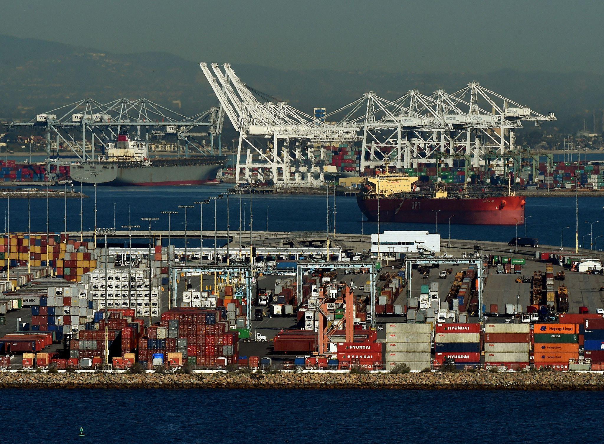 US trade crisis causing lower cargo activity at major American ports in 2026