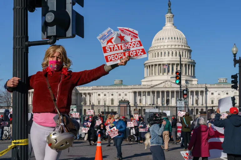 Democrats discuss challenges ahead of US midterm elections