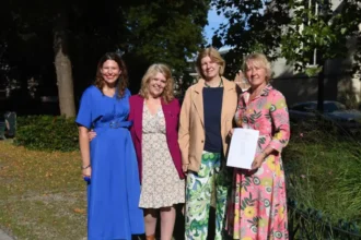 Poets provide personalized poems for lonely funerals in Dendermonde