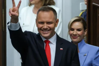 Polish new President Nawrocki vows to defend sovereignty, oppose euro