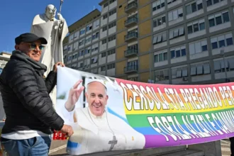 Pope Francis improving after 3 weeks in Hospital