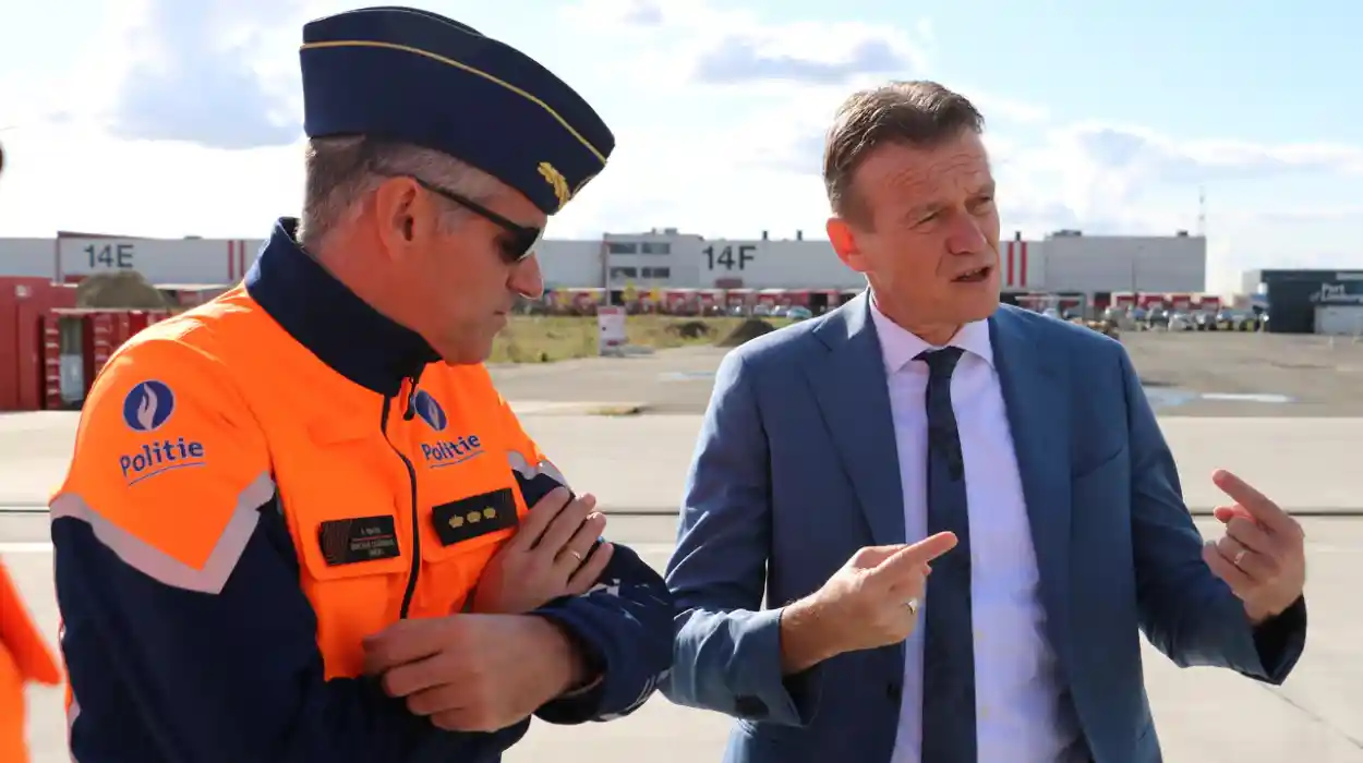 Port of Limburg to manage 300,000 containers, securing Genk's future