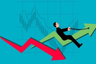 Postmodern Monopolies and Oligopolies Good for Consumers