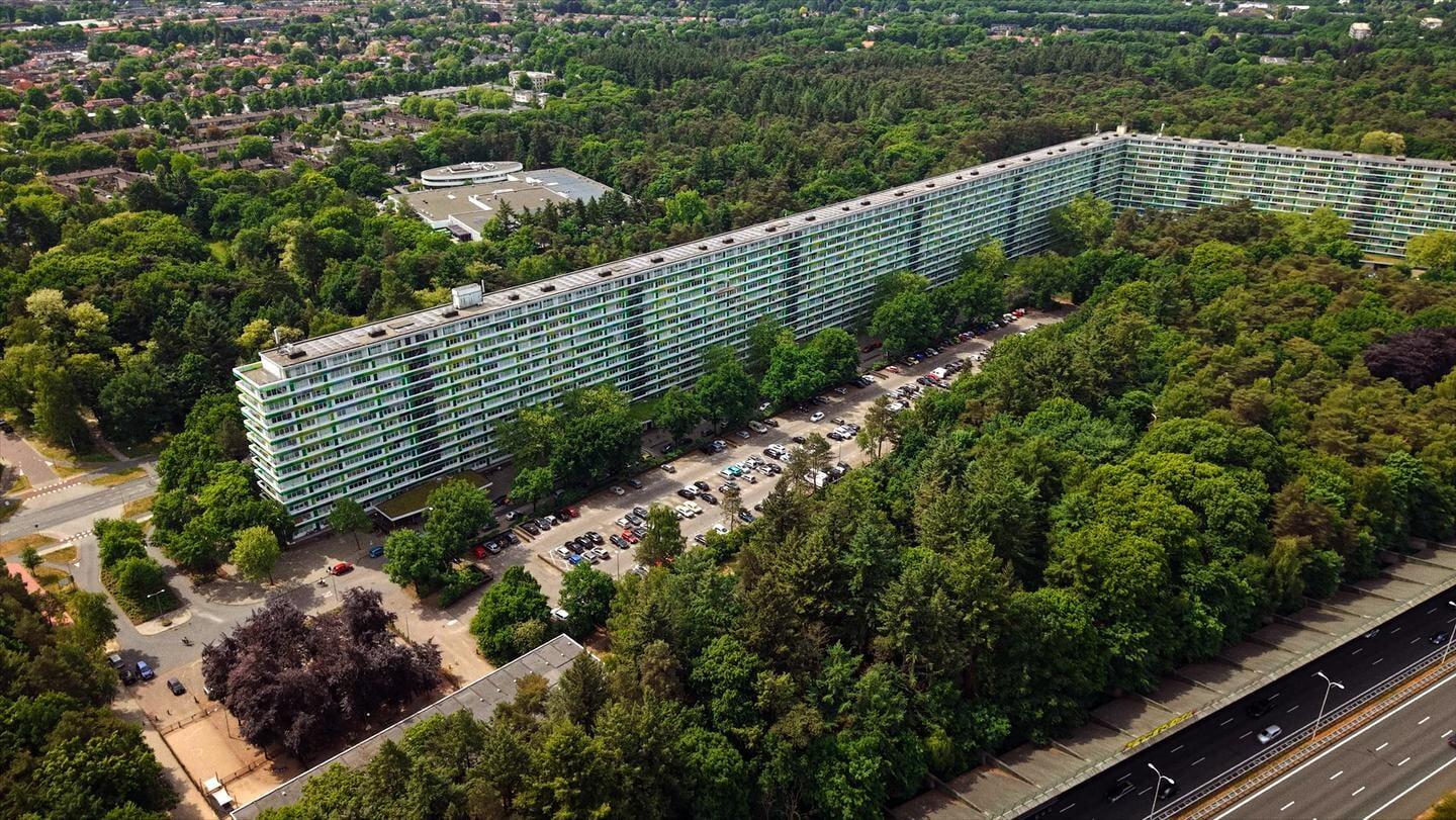L-flat residential complex on Laan van Vollenhove in Zeist