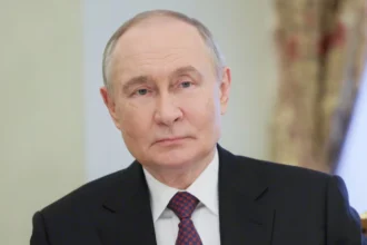 Putin extends support to Iran after deadly port explosion