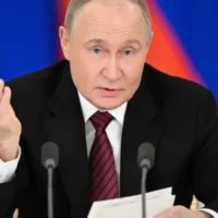 Putin seeks direct talks with Ukraine; Zelenskiy demands ceasefire first