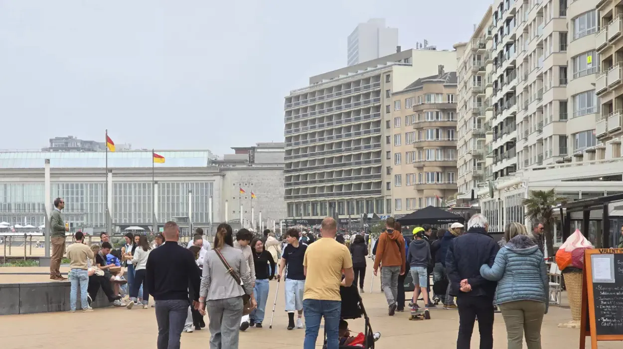 Record 1.3M visitors amid mixed weather & reactions in Ostend Easter