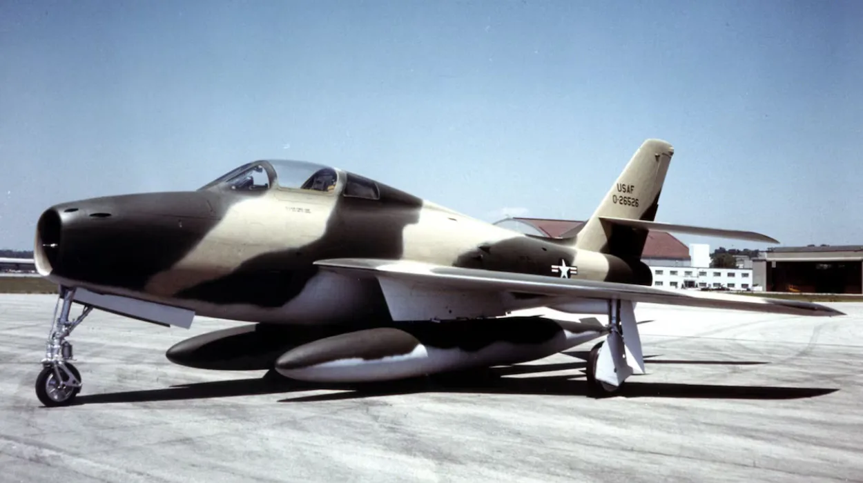 Republic F-84F Thunderstreak: Fighter Jet Overview