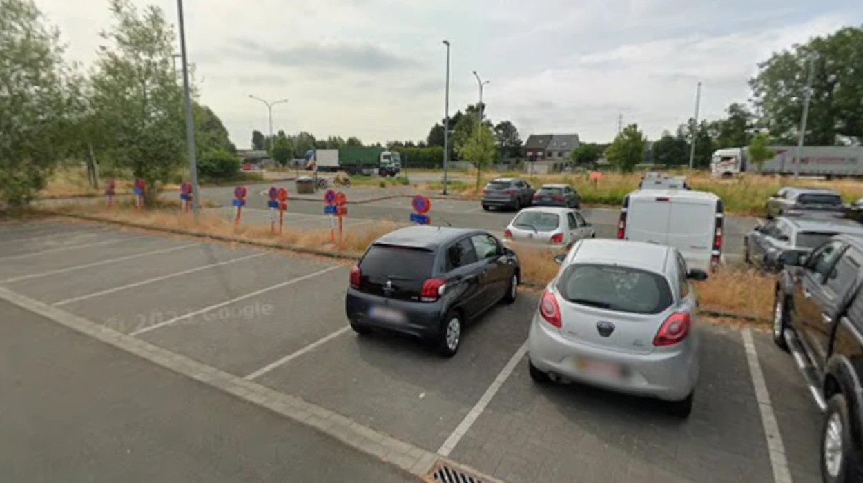 Rumst Park and Ride upgraded to Hoppinpunt with 32 bike spaces