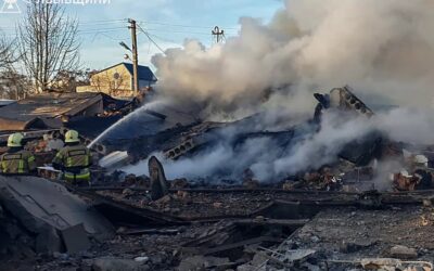 Russian strikes kill 6 and cause power outages in Ukraine