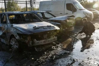 Russia's overnight massive attack on Ukraine kills 3