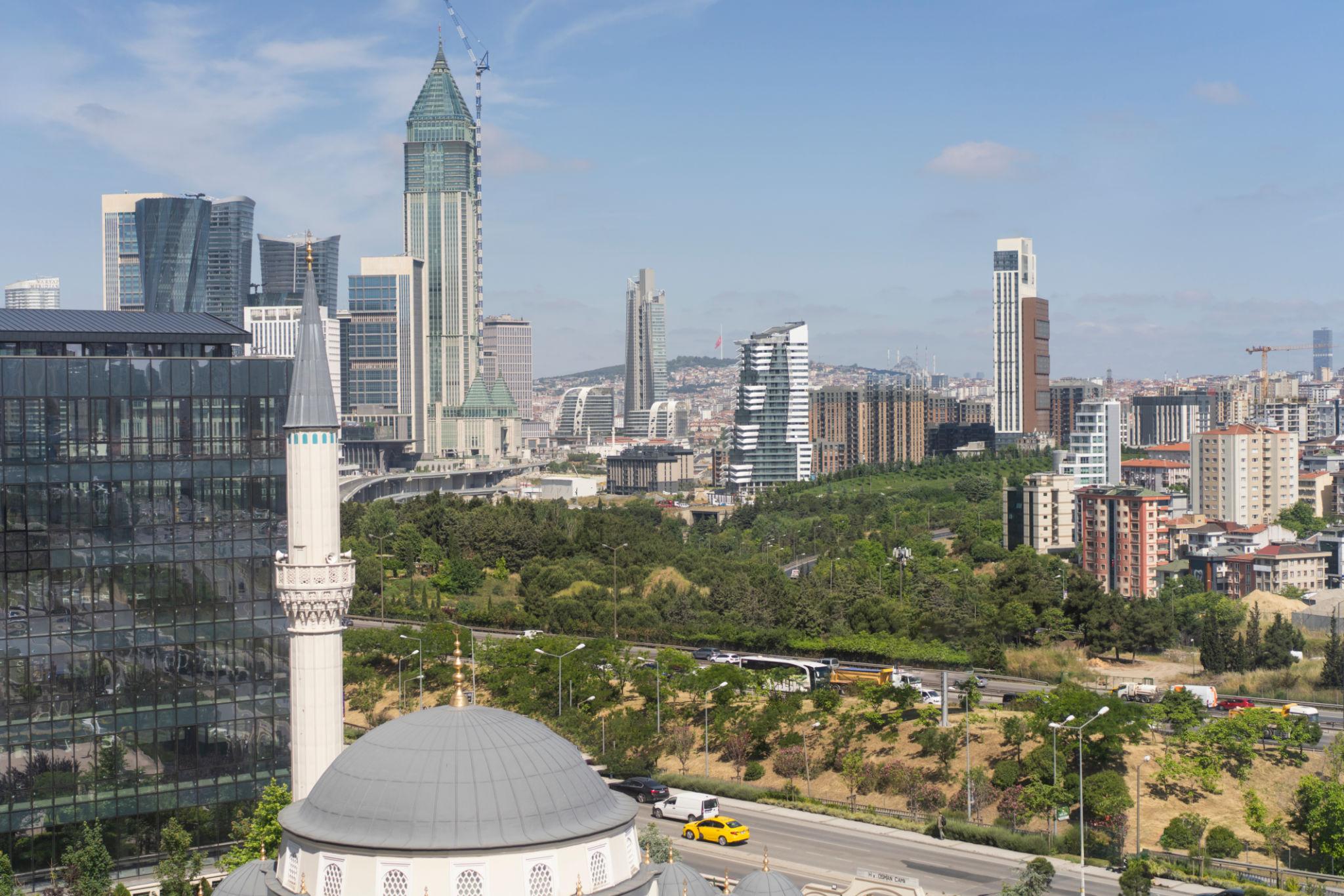Investors reacting to Turkey financial crisis market declines