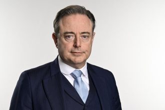 Belgium Russian Assets dispute involves Prime Minister Bart De Wever and EU funding negotiations.