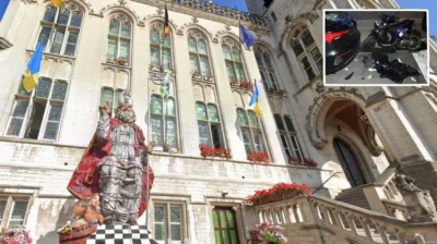 Sint-Niklaas: Young scooter rider crashes in Driegaaienstraat
