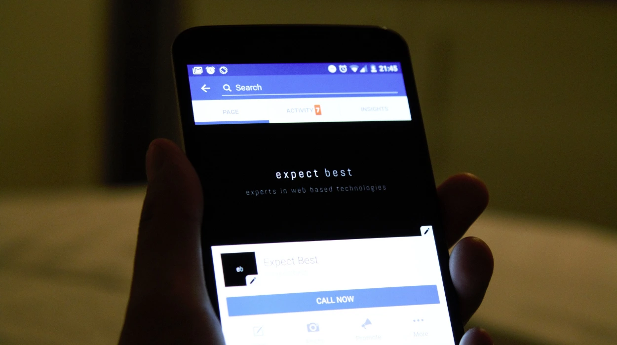 Sint-Niklaas police shut Facebook comments over “inappropriate and offensive” comments