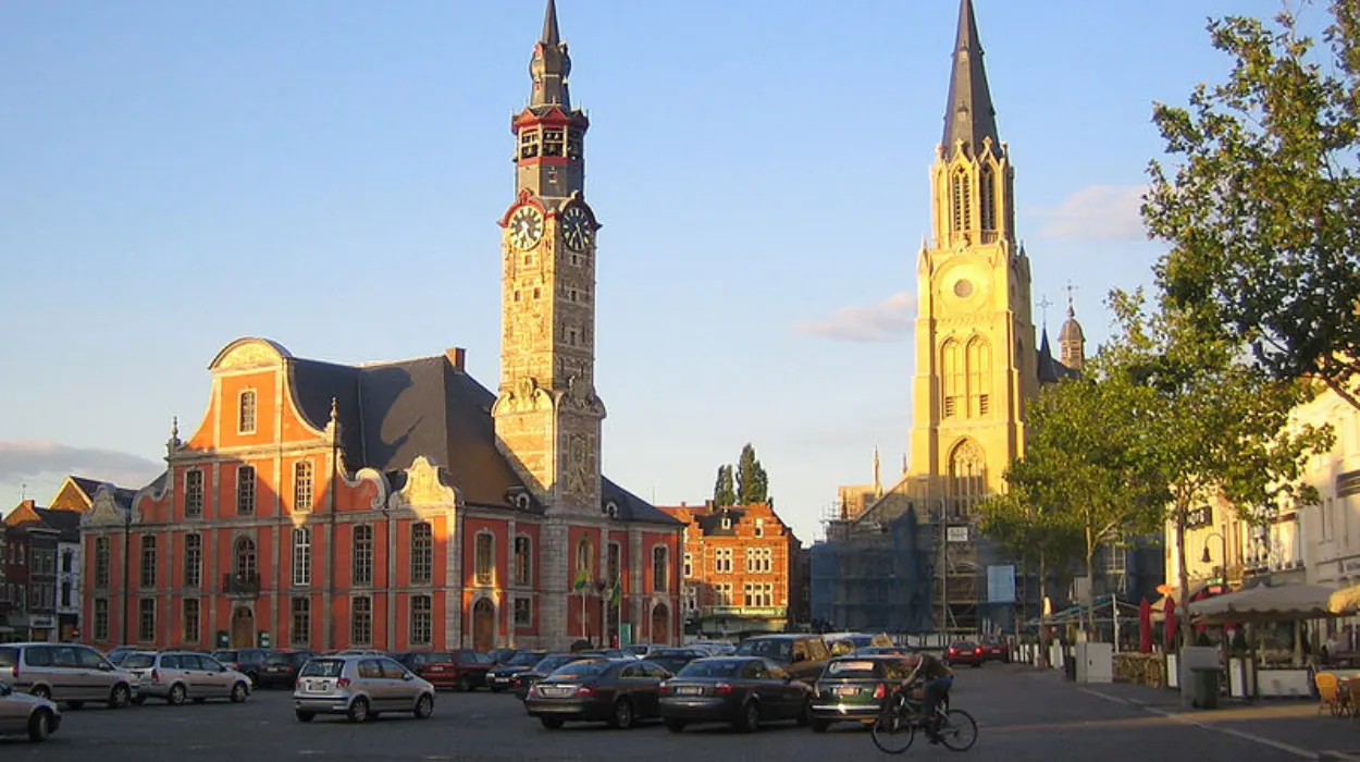 Sint-Truiden recycling worker attacked with pitchfork