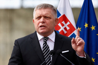 Slovak PM calls to lift EU sanctions on Russia