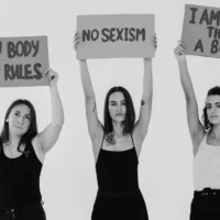 Spaniards think that feminism in Spain has “gone too far” and is “discriminating men”