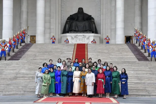 Spotlight on Mongolia upcoming UN summit emergency austerity, travel warnings and queues for fuel