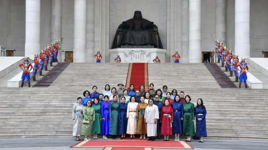 Spotlight on Mongolia upcoming UN summit emergency austerity, travel warnings and queues for fuel