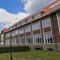 Storm Amy delays Levensloop as Palaestra damaged in Deinze