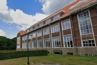 Storm Amy delays Levensloop as Palaestra damaged in Deinze