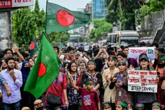 Student leaders call for disobedience campaign against Hasina's government