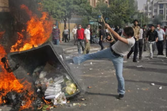 Iran protests crackdown as security forces confront protesters