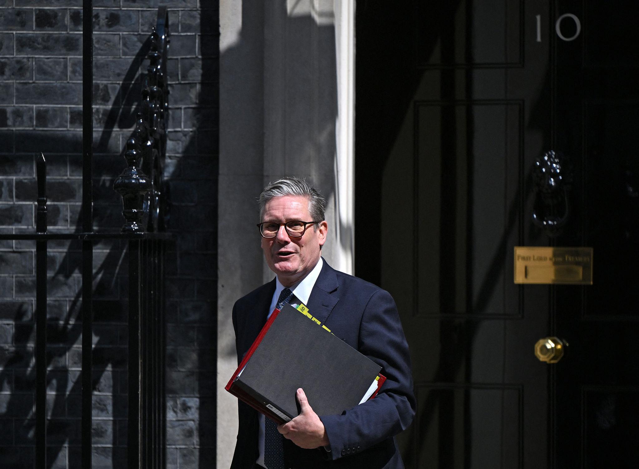 UK parliament debate featuring Keir Starmer addressing lawmakers