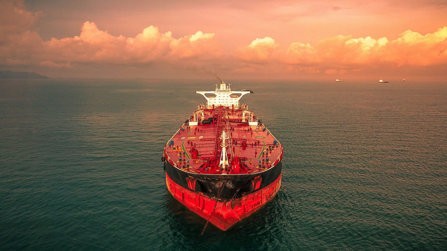 Estonian Navy Commander discussing the risks of Russian tankers