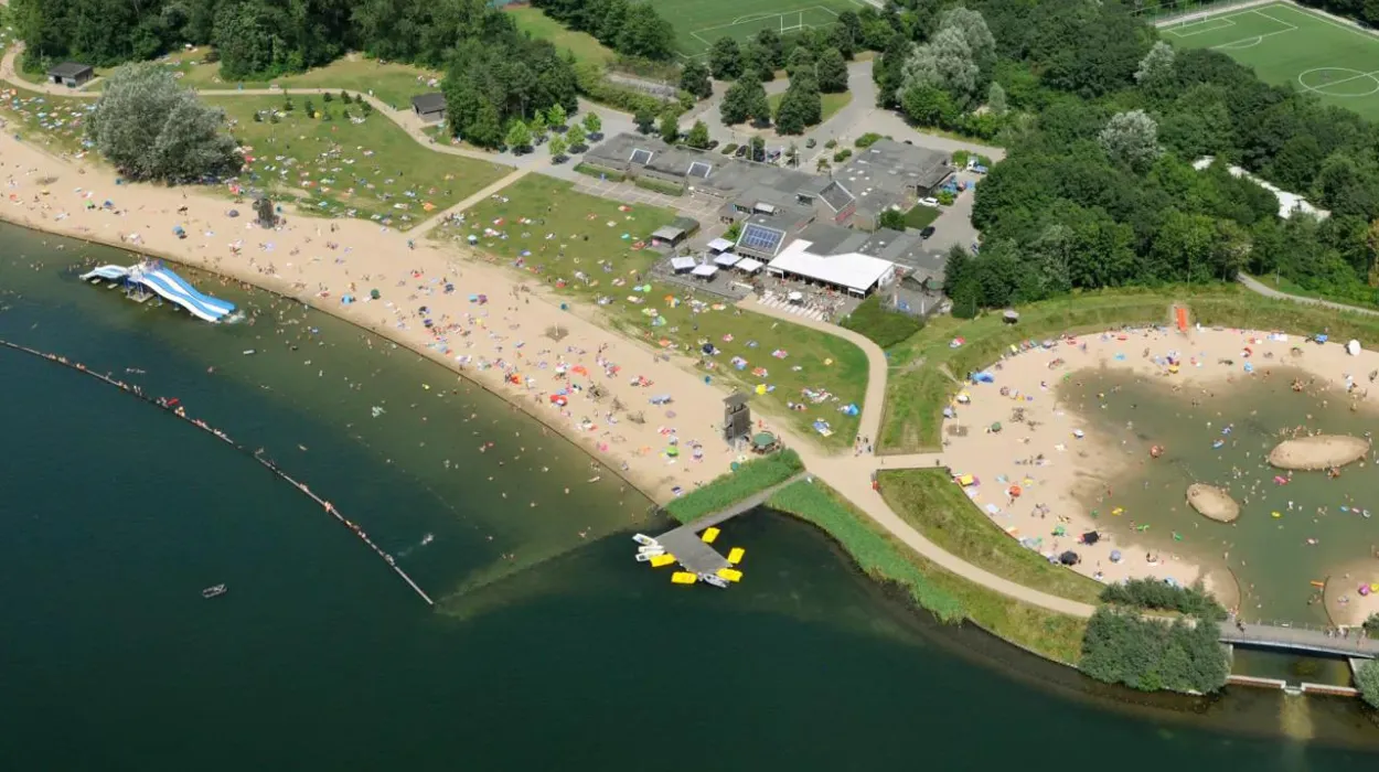 Teenager rescued from drowning at Ghent's Blaarmeersen beach