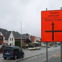 Temporary sign's typo turns into online sensation in Sint-Niklaas