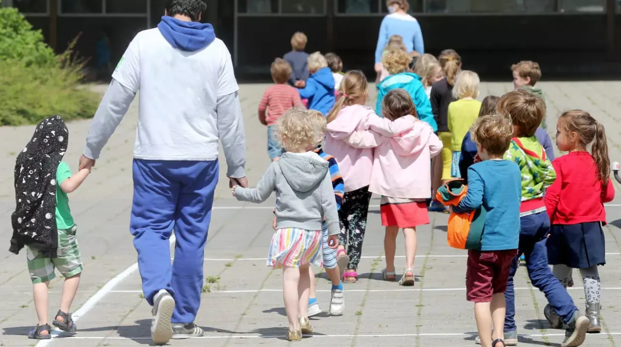 Ternat, others urge to keep childcare subsidy method