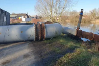 The towpath closed due to Melle pumping station repairs