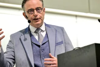 “The welfare state will collapse within your lifetime if policies remain unchanged” Bart De Wever brings a dark message to Ghent University