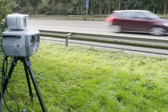 Thief steals mobile speed camera in Aalst
