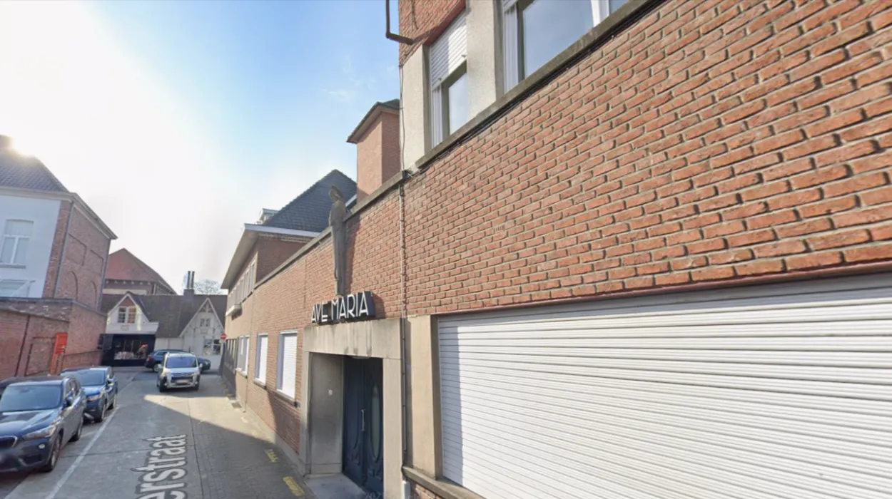 Tielt postpones Peperstraat utility works for major maternity-hospital art expo