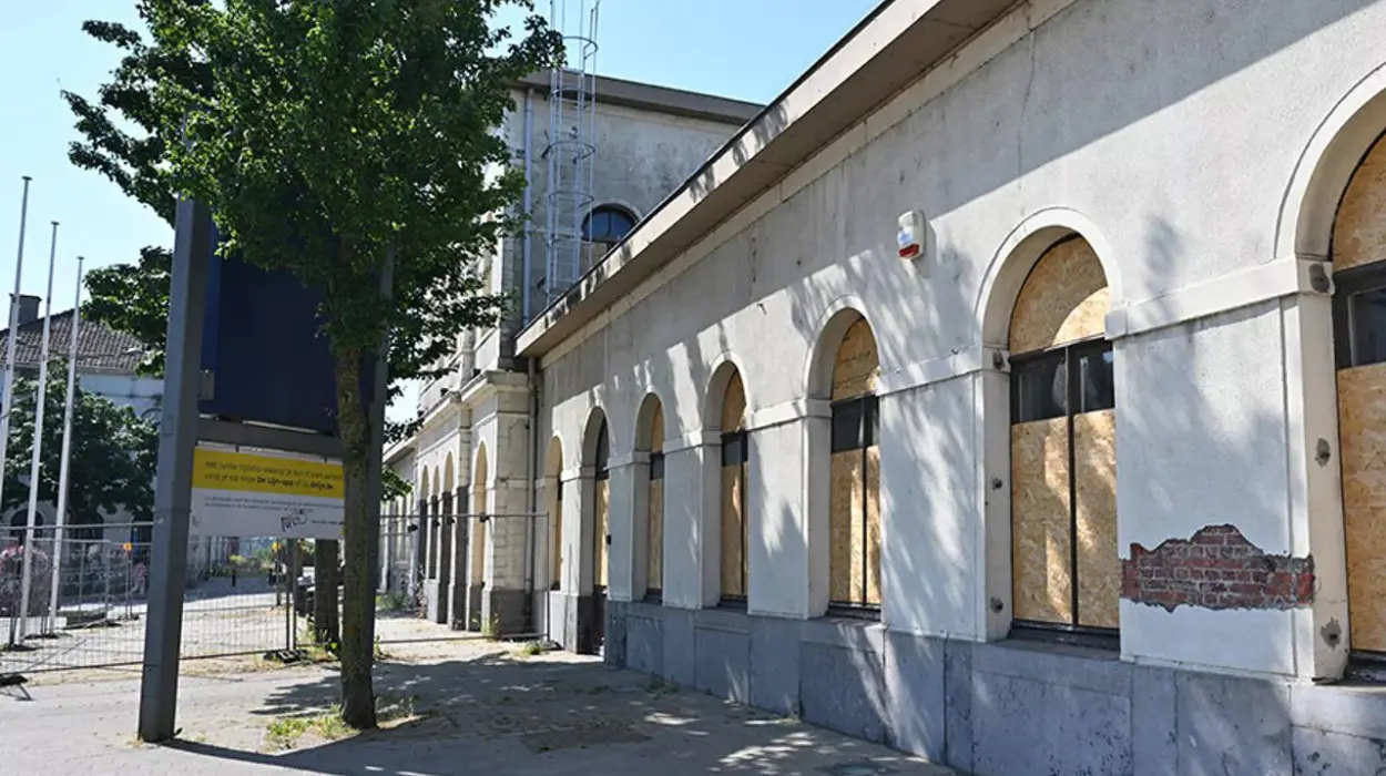 Tienen's 1837 train station NMBS seeks buyer amid urgent repairs