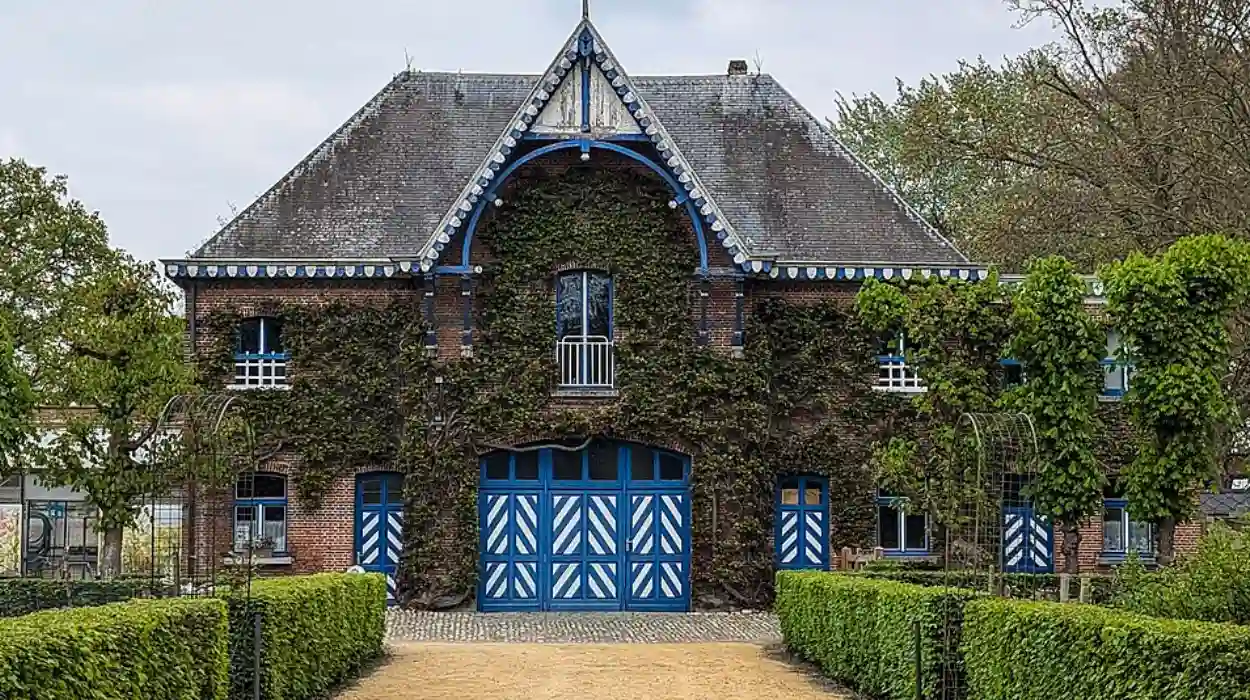 Tivoli Castle in Mechelen starts roof repairs after the January fire