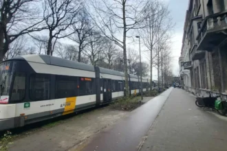 Tram breaks on Gitschotellei, Borgerhout Fix by 1300