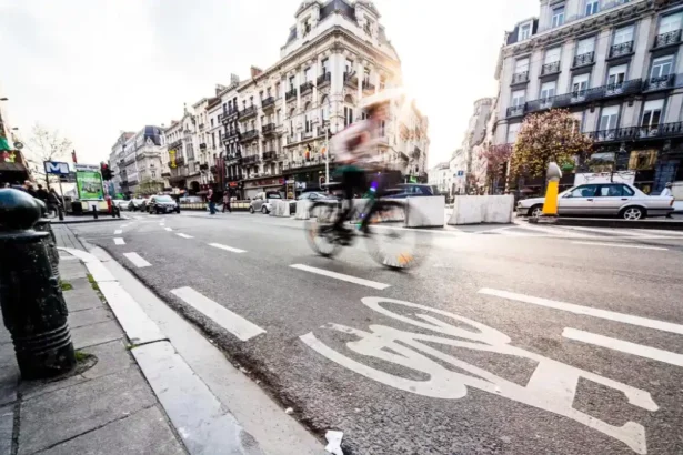 Truck hits cyclist in Wavre driver arrested after investigation