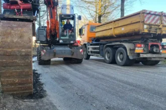 Truck spills 1,000L Diesel in Turnhout due to road condition