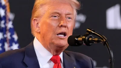 Trump calls Zelensky, EU leaders & Nato chief after meeting Putin in Alaska