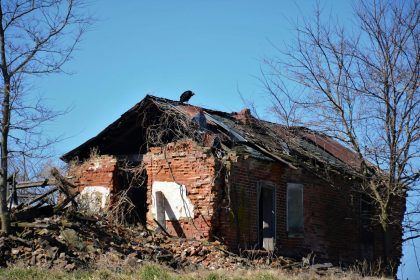 Russian Airstrikes and the war in Ukraine have left residential buildings severely damaged in Bucha.