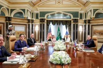 US and Russia agree to begin talks on Ukraine war settlement