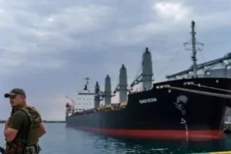 Ukrainian port Mykolaiv hit in overnight Russian strike