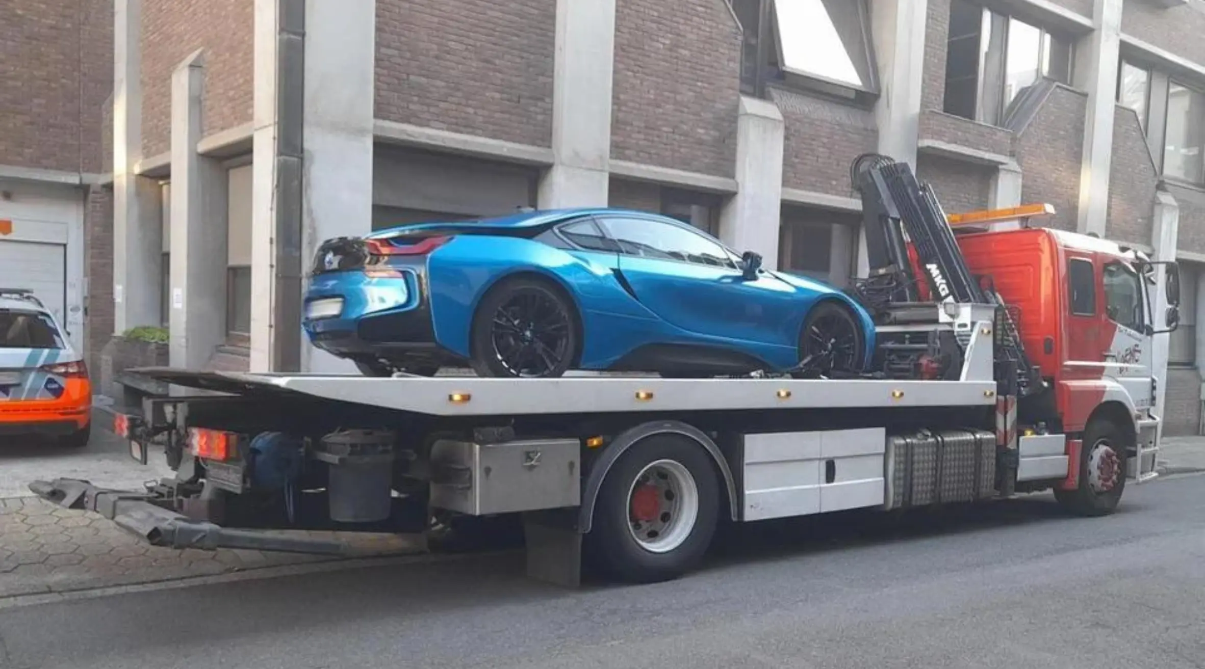 Unlicensed, underage driver in rented German car arrested after dangerous driving reports in Mechelen