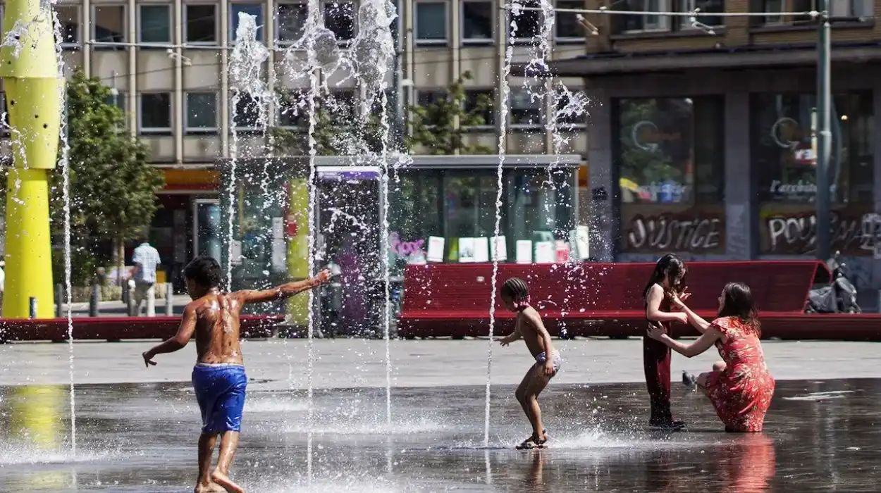 Urban Heat Strategies for Cooling Brussels Effectively